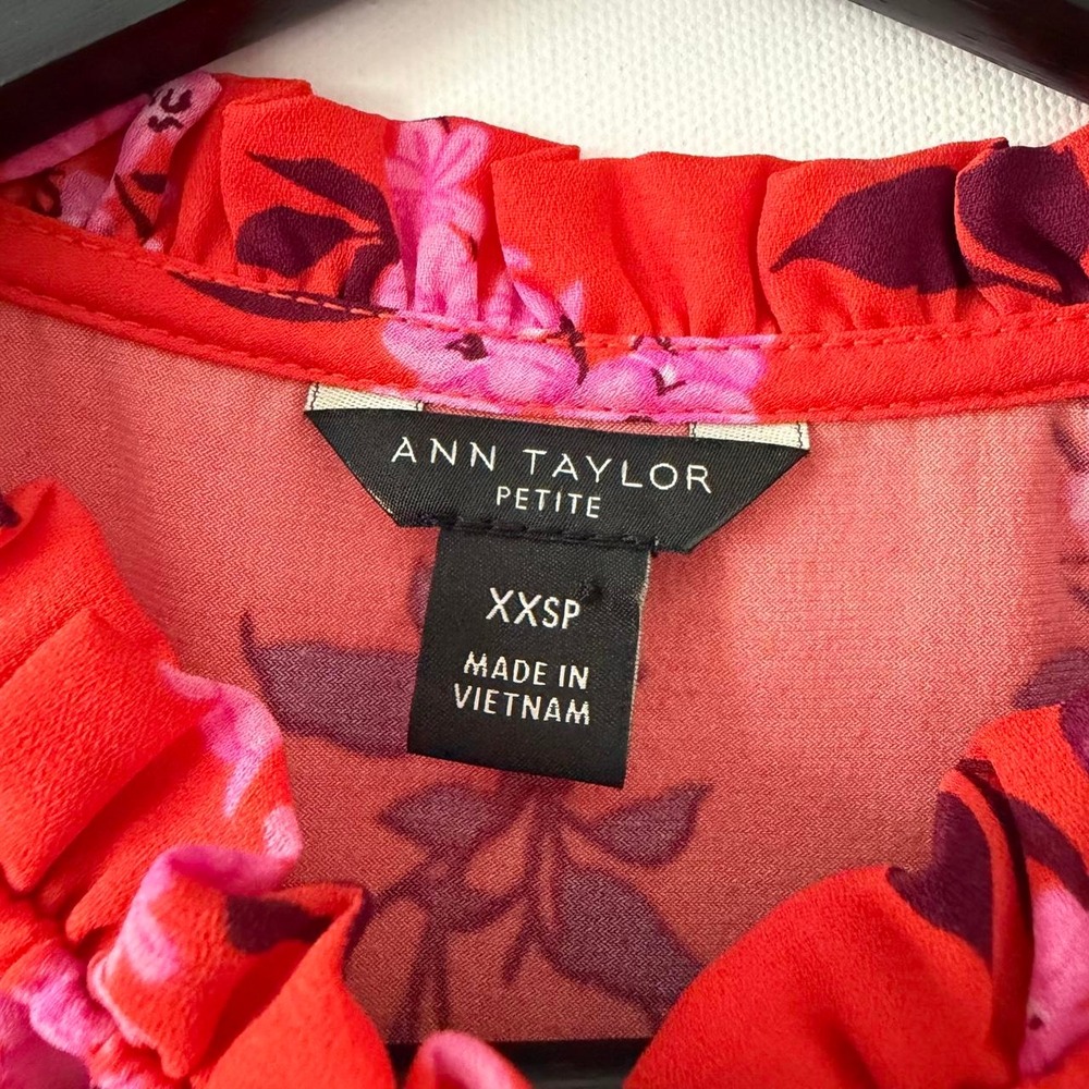 Ann Taylor Petite XXS Blouse Top Shirt Floral - Picture 2 of 6